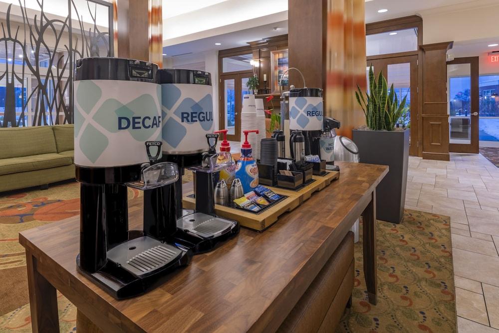 Hilton Garden Inn Devens Common Eksteriør bilde