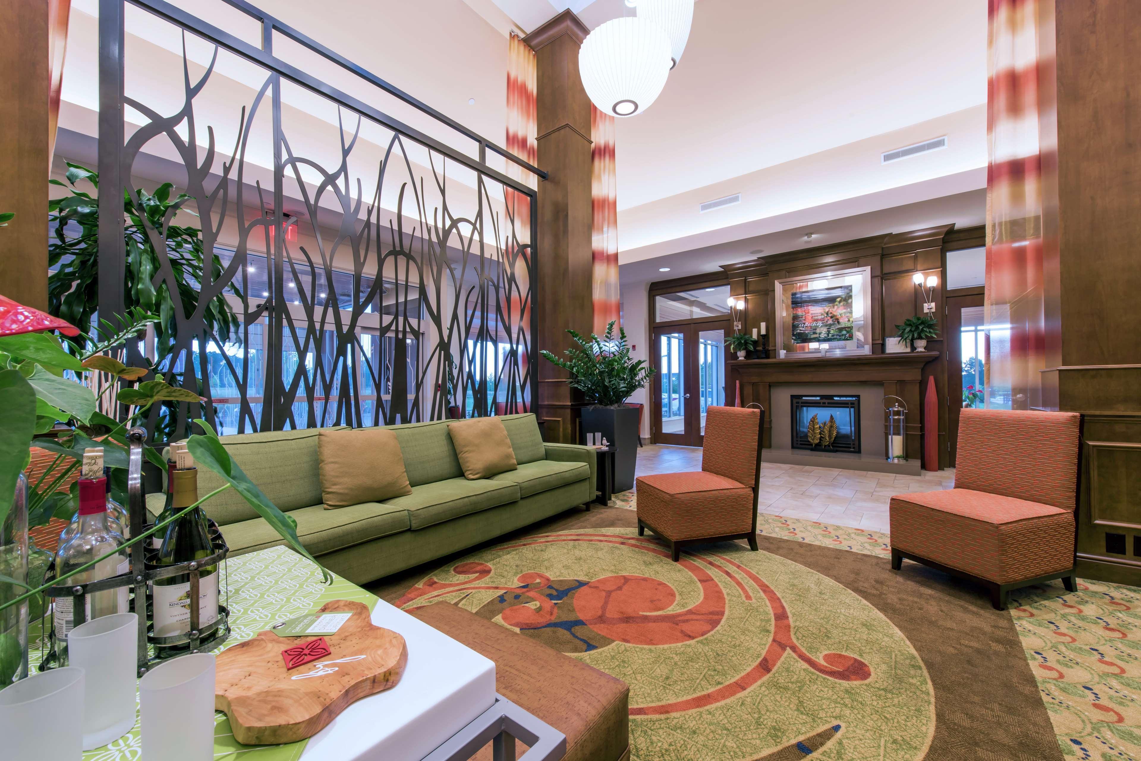 Hilton Garden Inn Devens Common Eksteriør bilde
