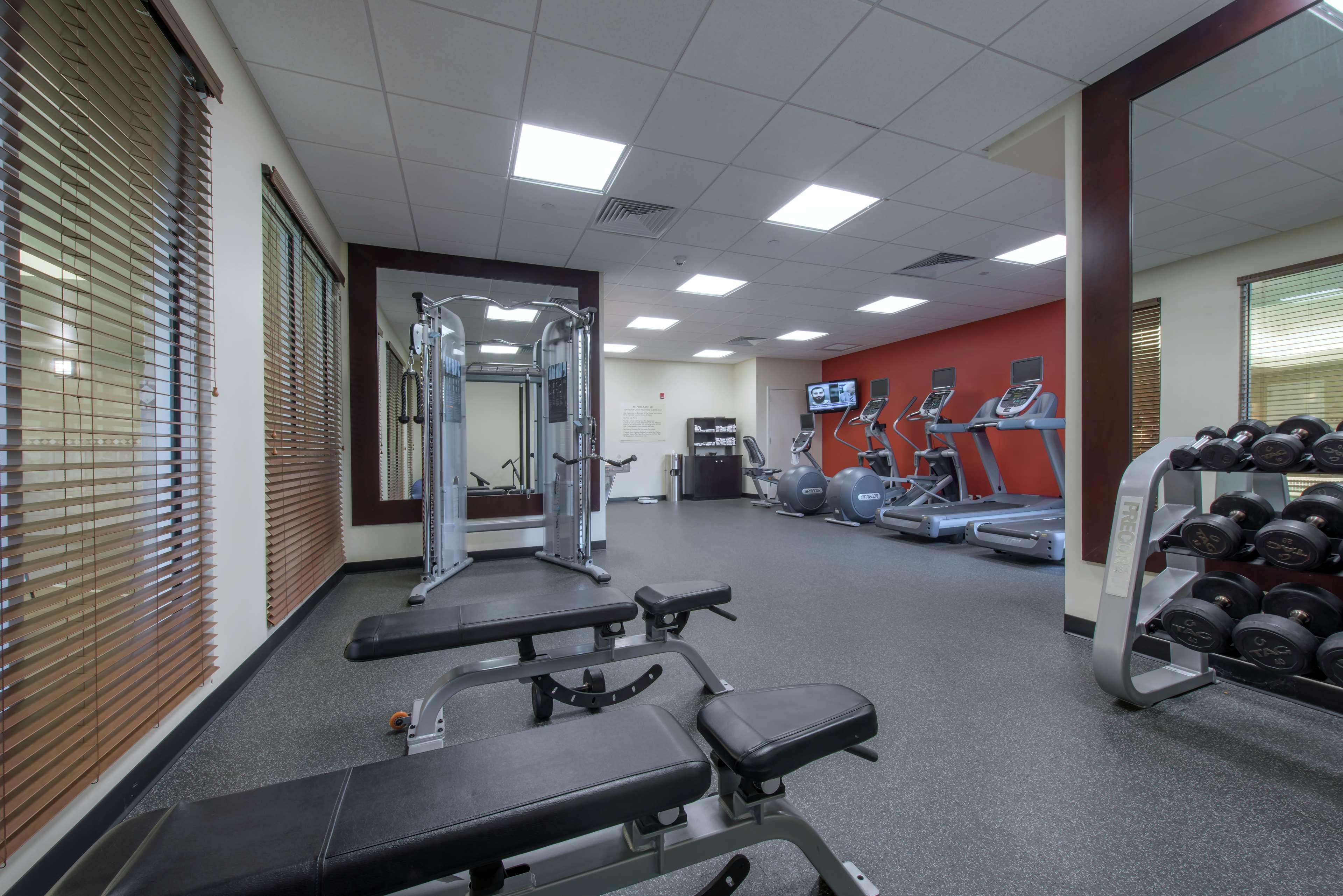 Hilton Garden Inn Devens Common Eksteriør bilde