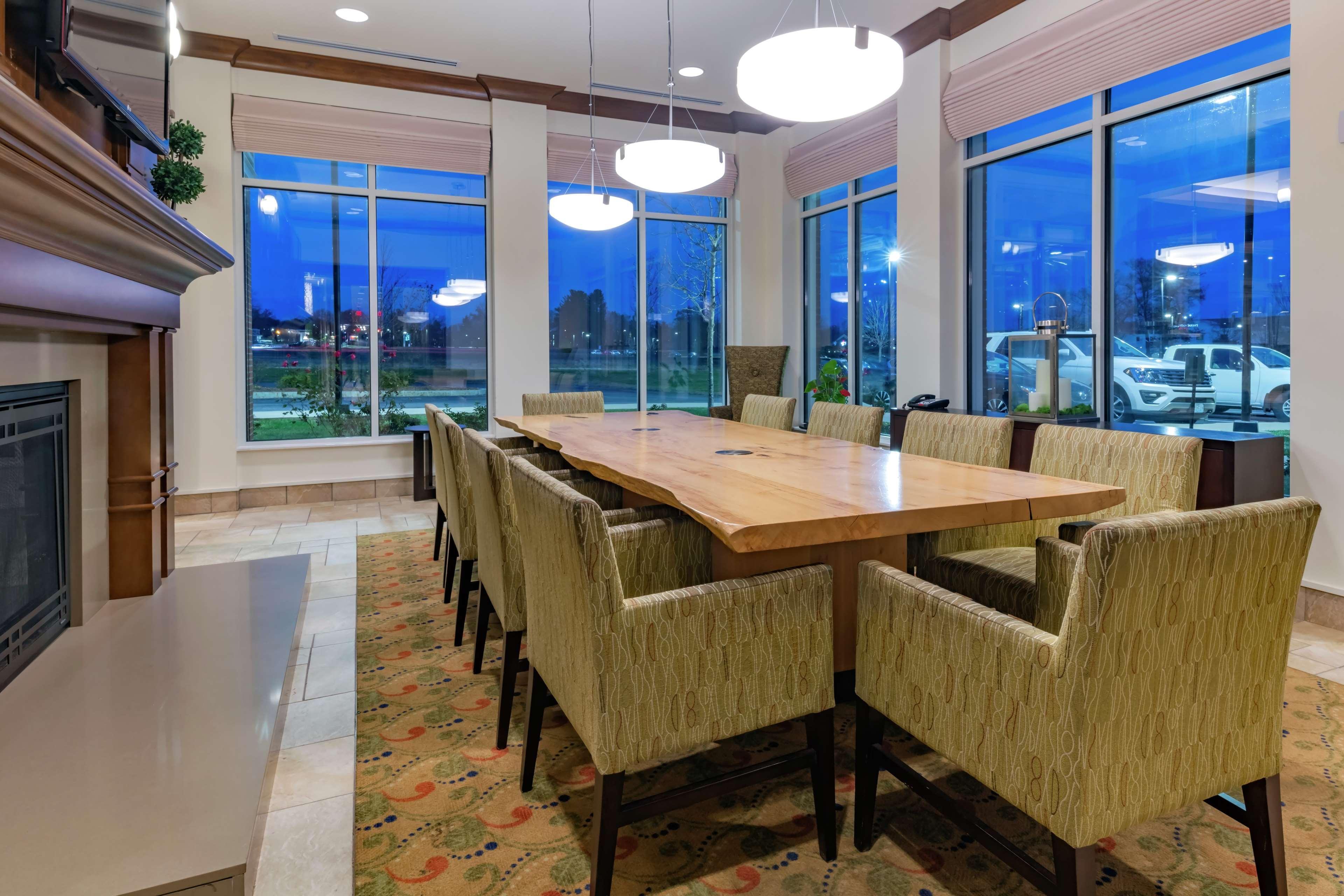 Hilton Garden Inn Devens Common Eksteriør bilde