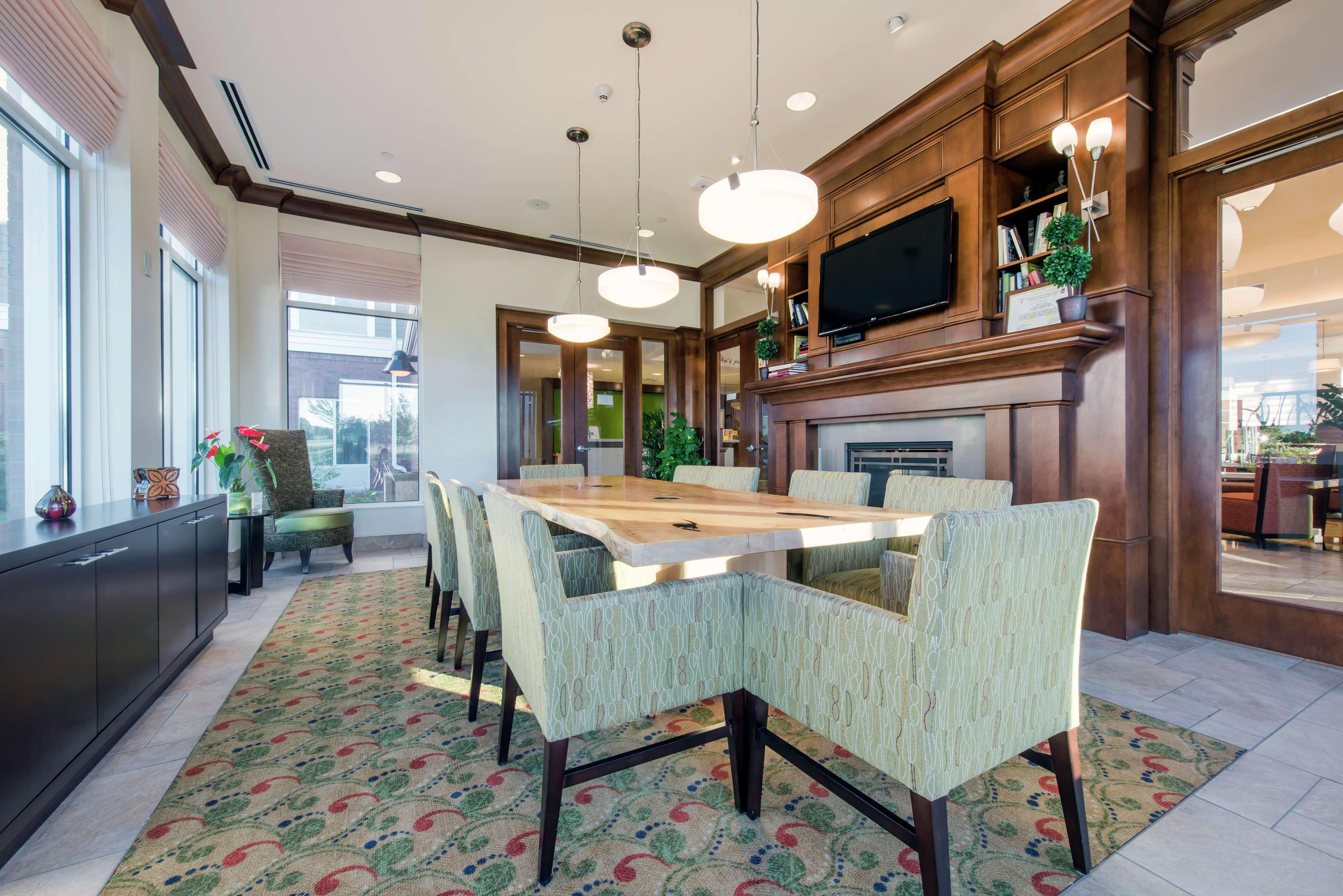 Hilton Garden Inn Devens Common Eksteriør bilde