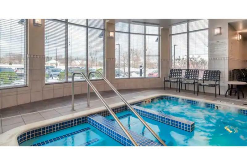 Hilton Garden Inn Devens Common Eksteriør bilde